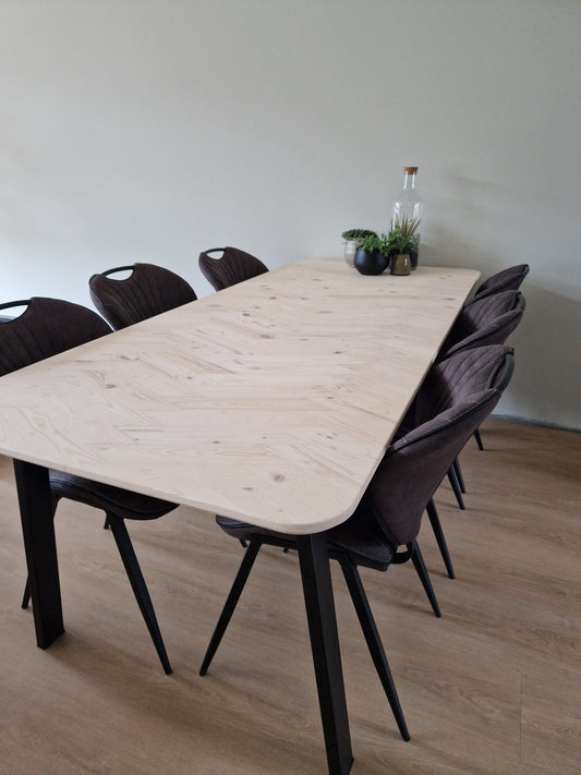 Eettafel Merijn - Rechthoekige tafel met ronde hoeken en schuine poot